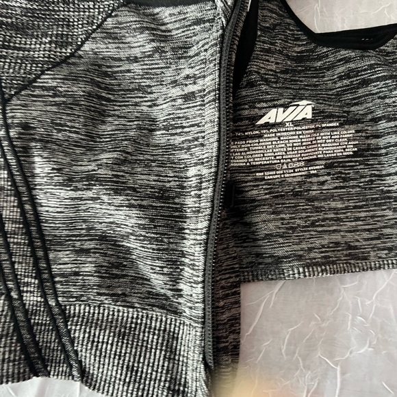 Avia Black and Gray Zip-Front Sports Bra - Picture 4 of 6